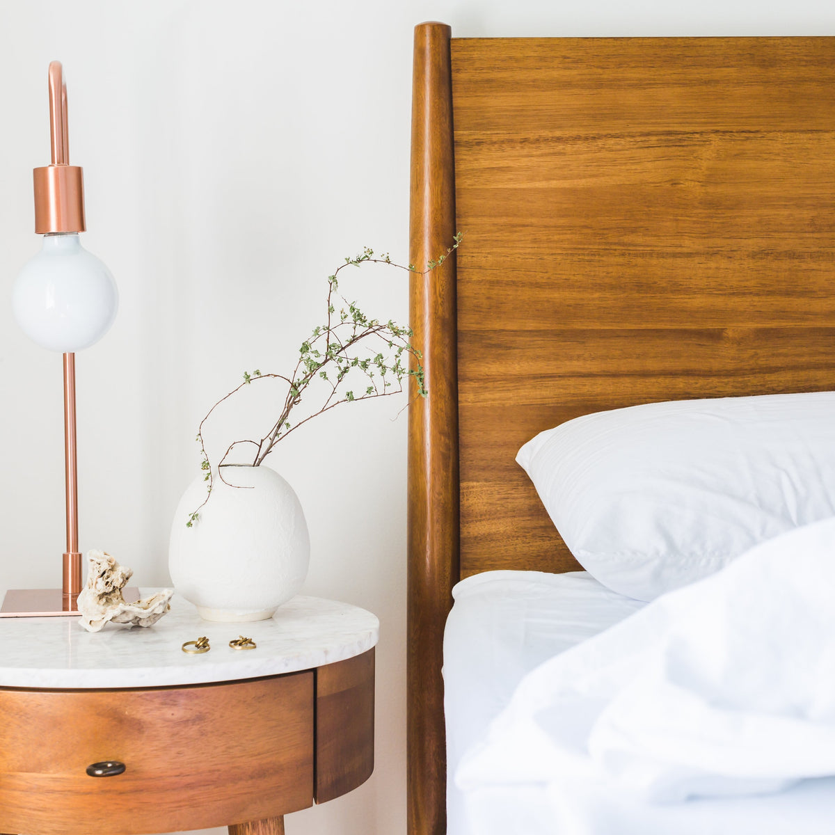 Simple Luxury Bedding Fluffy Down Alternative Comforters & Sheet Sets – Lavish Comforts